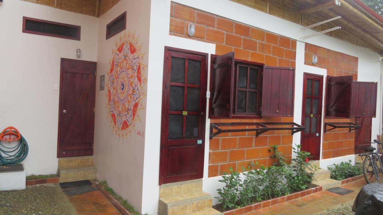 Esperanto Bed & Breakfast Surf Hostel Montañita Екстериор снимка